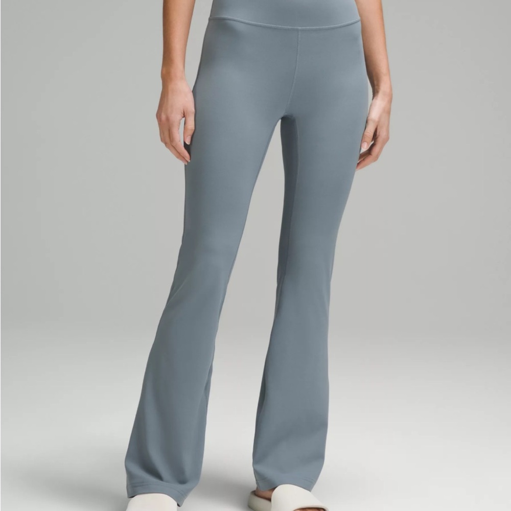 NWT Lululemon Flared Pant Groove SHR Nulu Regular Leggings size 12